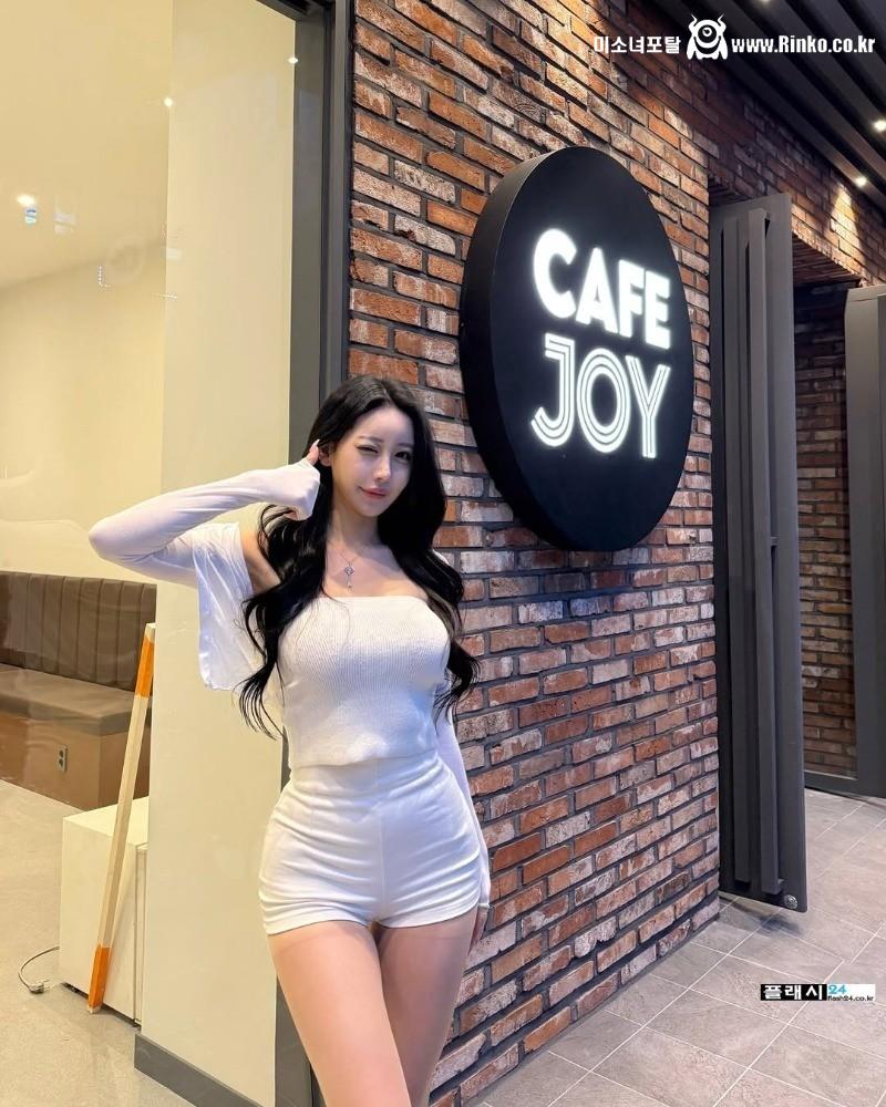 레이싱걸 모델 윤아 남자한테 인기 많겠다