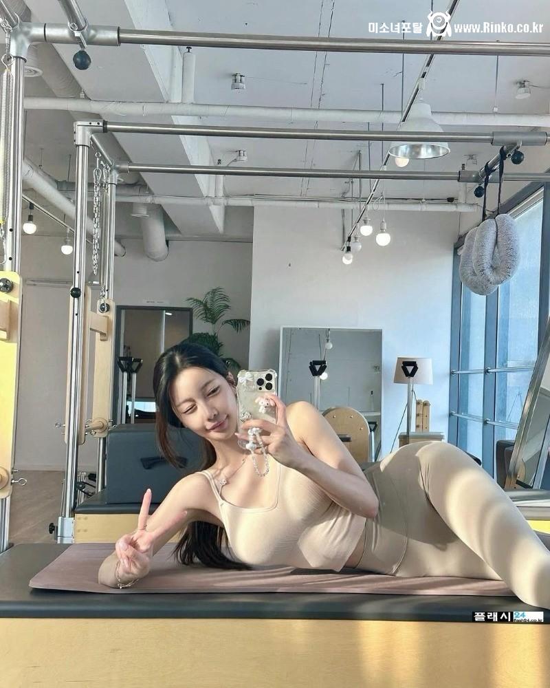 레이싱걸 모델 윤아 남자한테 인기 많겠다