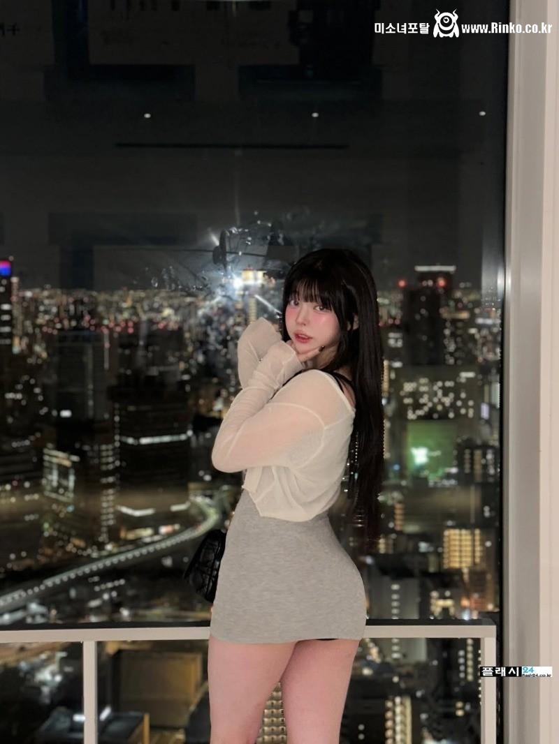 유디 데이트룩에 넘어가겠어