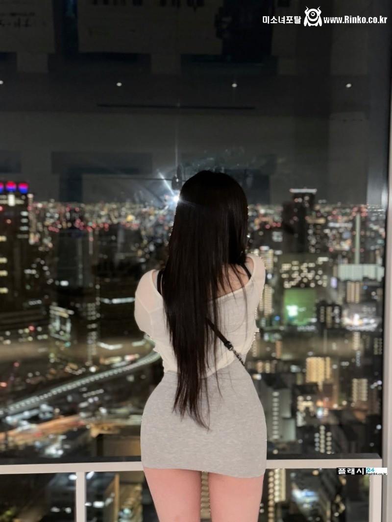 유디 데이트룩에 넘어가겠어