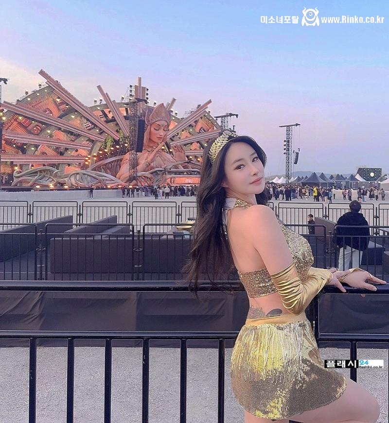 섹기 장난없는 레이싱모델 황서현