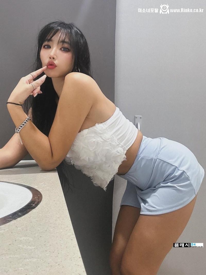 모델 임수아 남자한테 인기 많겠다