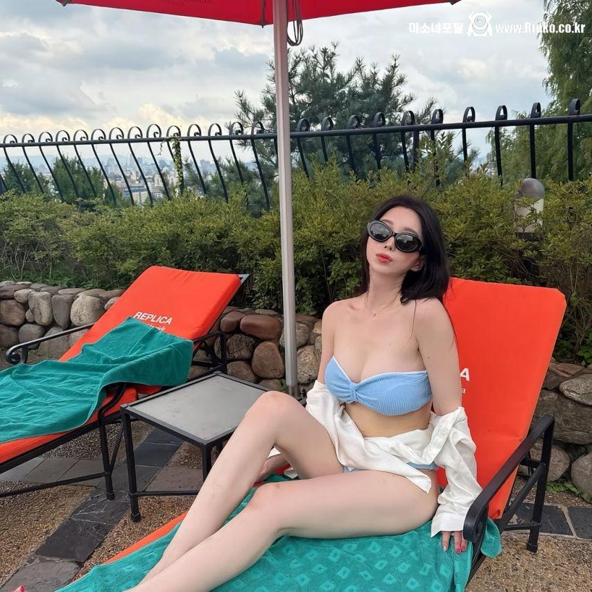 인강 강사의 섹시 비키니 몸매