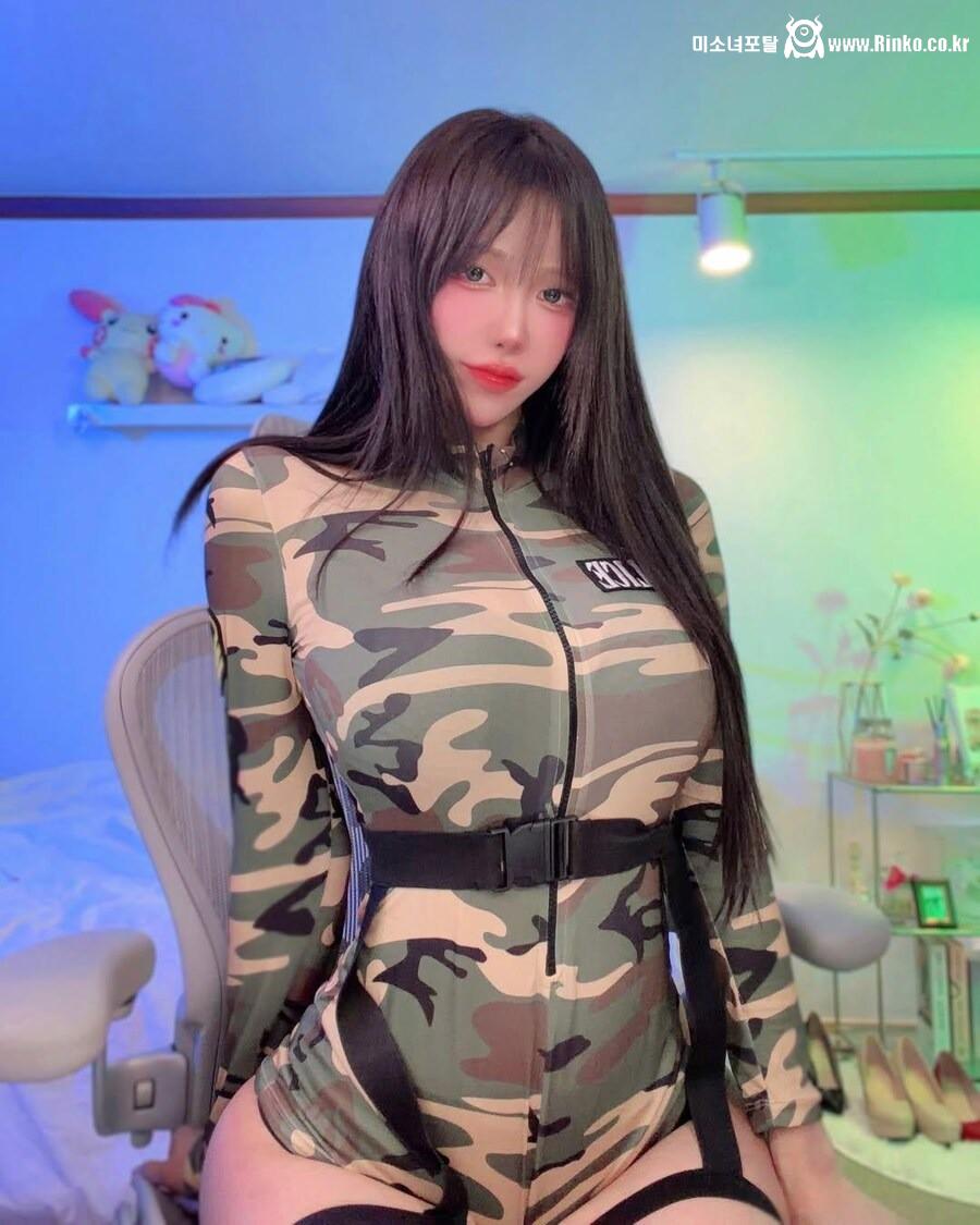 미드가 빵빵한 여캠