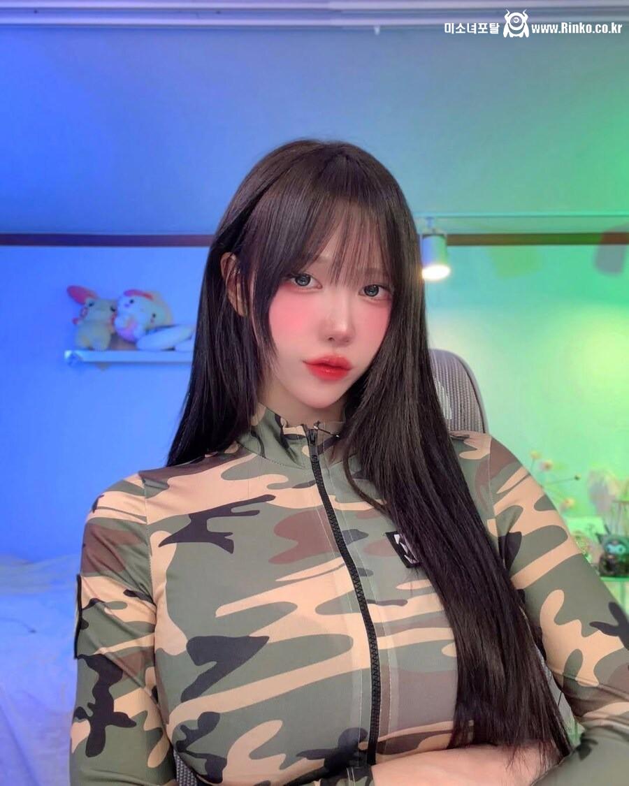 미드가 빵빵한 여캠