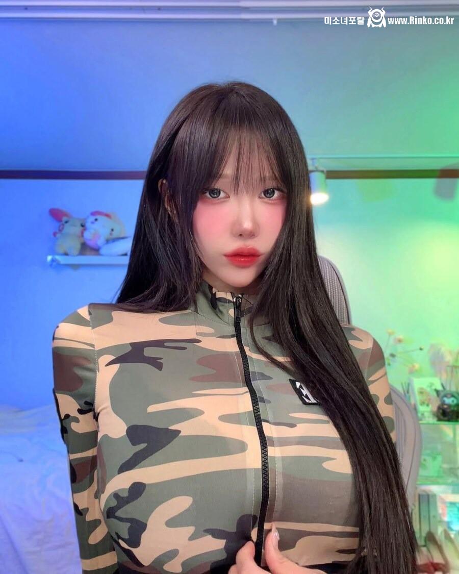 미드가 빵빵한 여캠