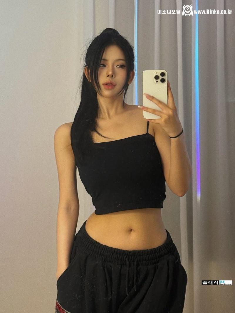 워터밤의 그녀 희야 다른 모습