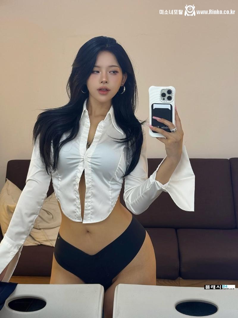 워터밤의 그녀 희야 다른 모습