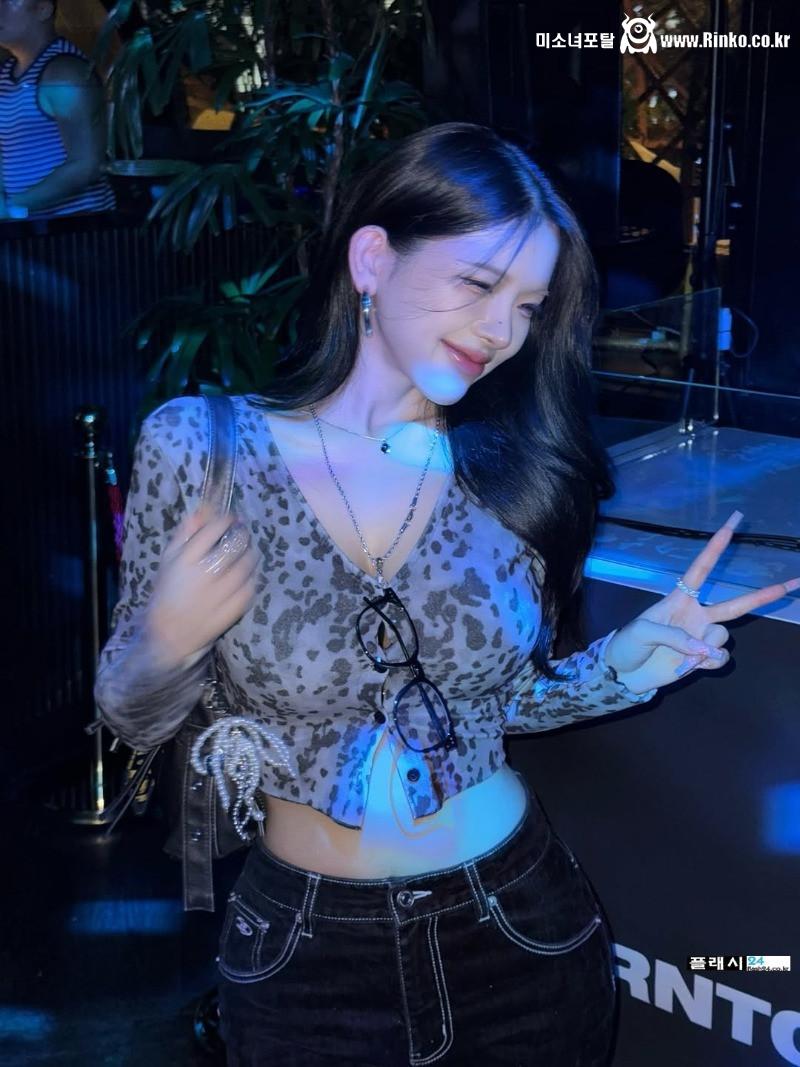 워터밤의 그녀 희야 다른 모습