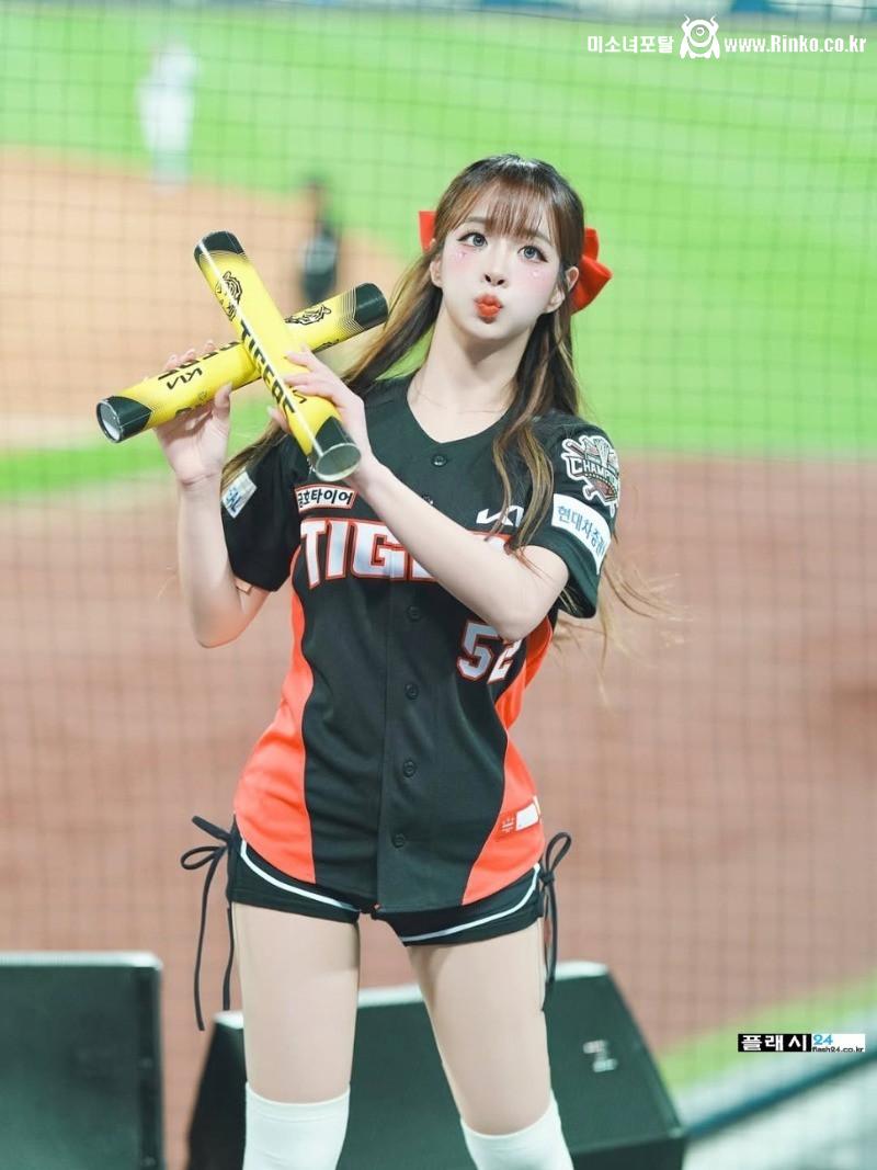 조다빈 치어리더 이쁘긴 오지게 이쁘네