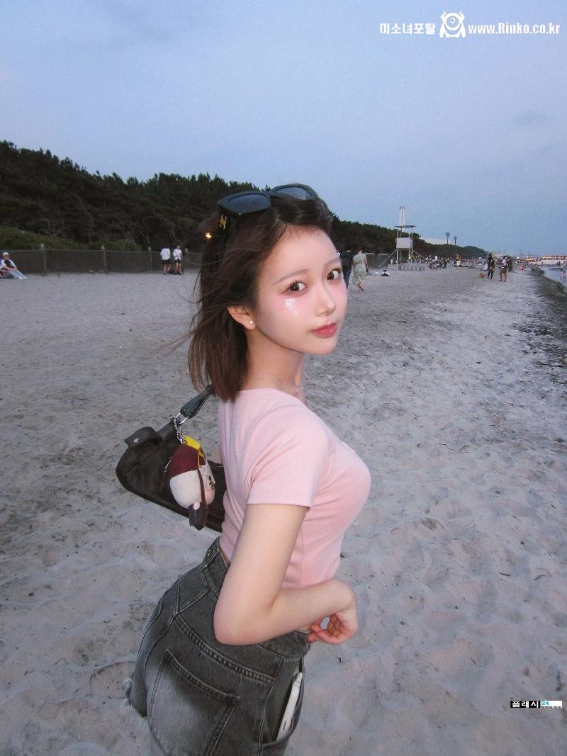 착하게 생긴 미모의 호텔 수영장 처자