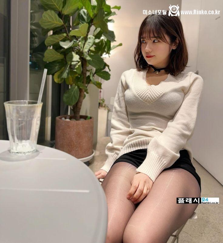 남자들 이런 허벅지 참 좋아한다