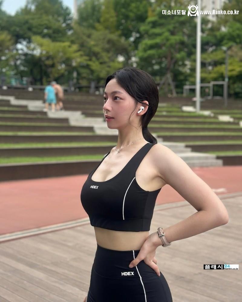 헬스 카리나 이주영 다롱 몸매