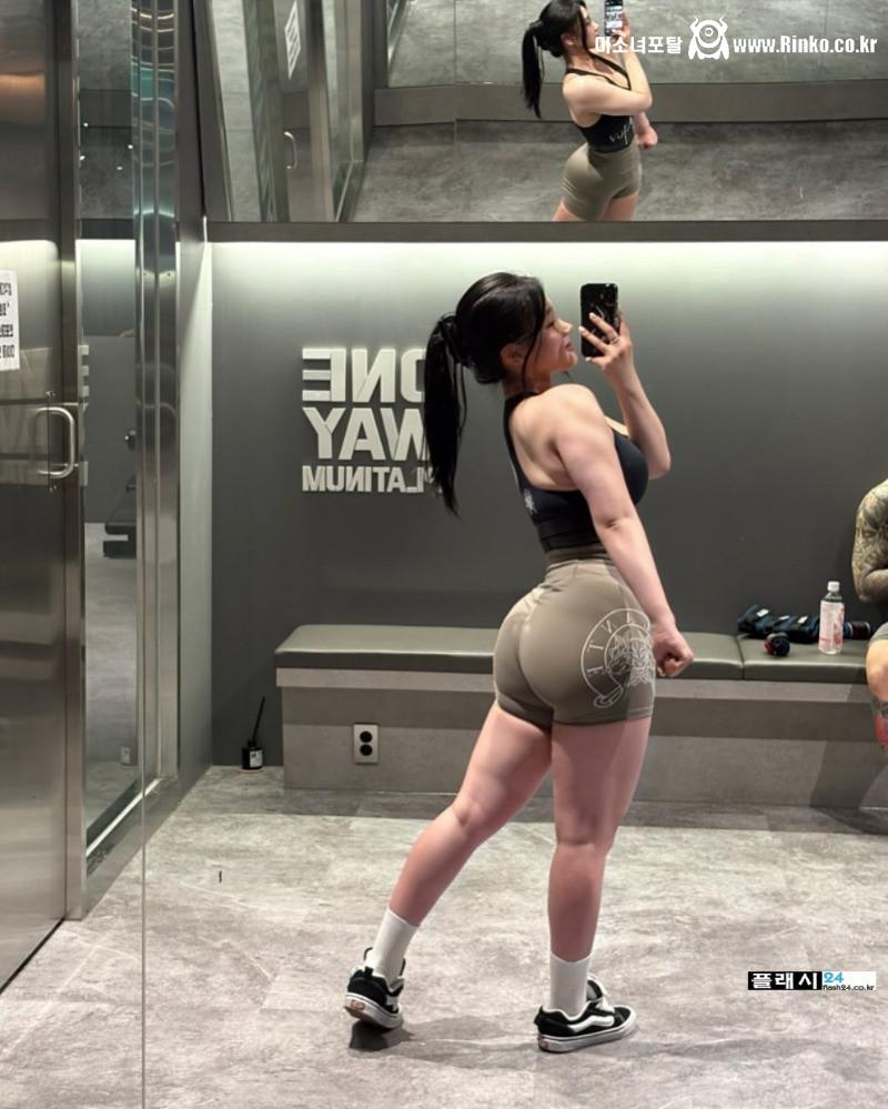 해변 골반녀 배유빈