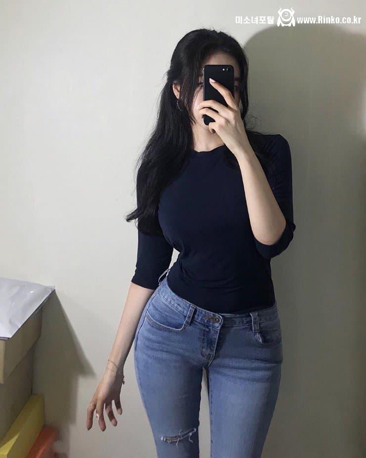 진짜 야한 여자는 다른 거 안입어도 된다..