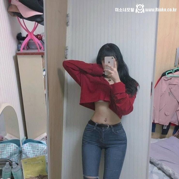 진짜 야한 여자는 다른 거 안입어도 된다..