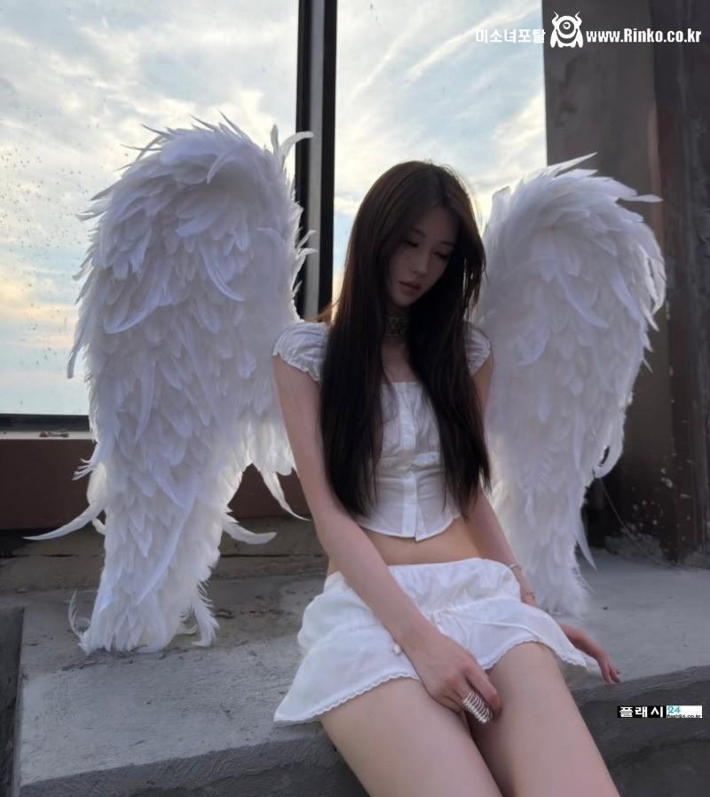 더럽히고 싶은 천사녀