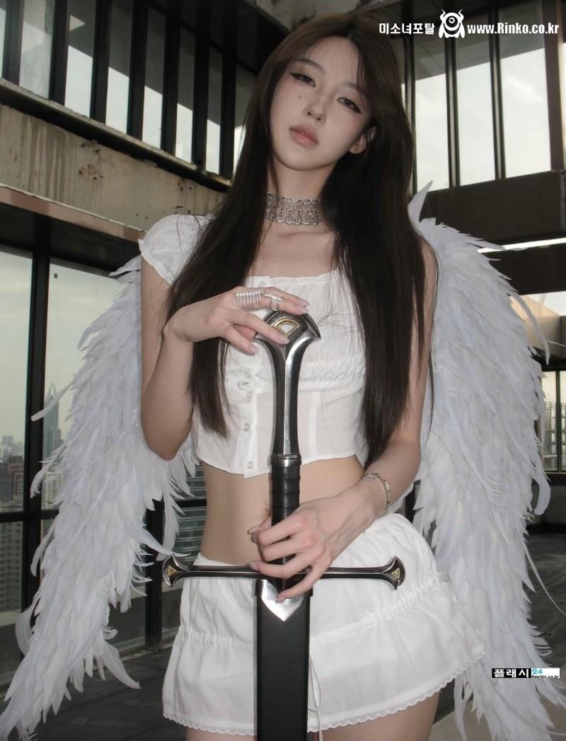 더럽히고 싶은 천사녀