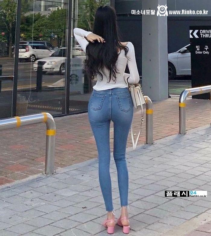 여친의 이런 뒤태는 참기 힘들지