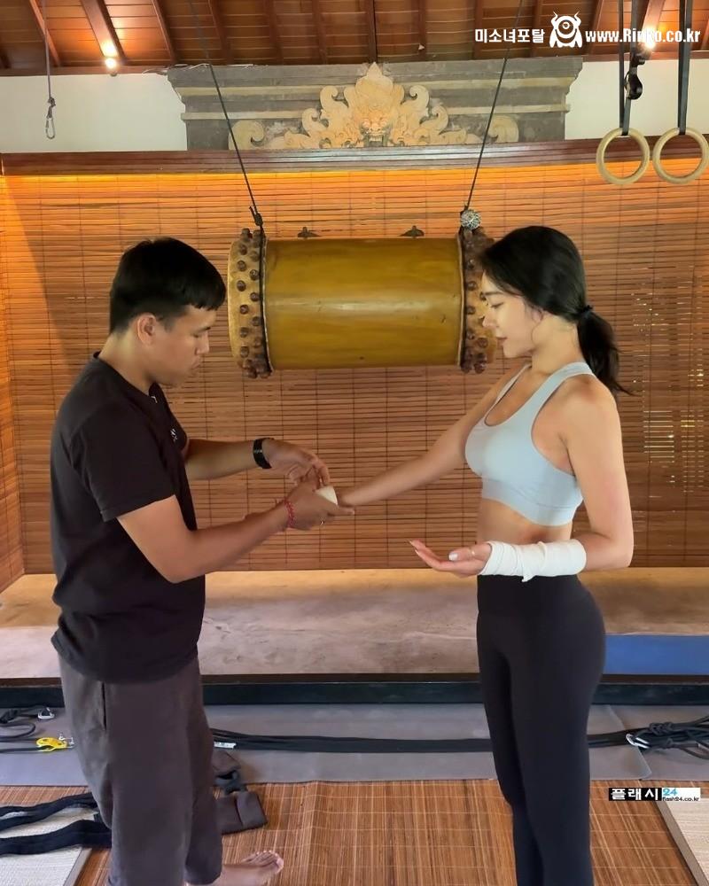 필라테스하는 로드걸 정주희