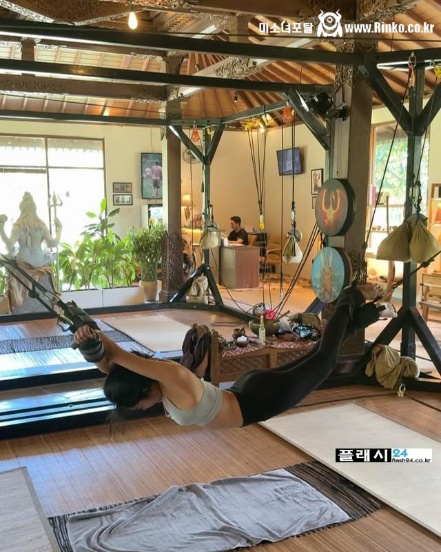 필라테스하는 로드걸 정주희