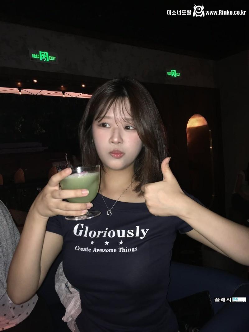 끼가 다분한 버스 가이드 출신 무라카미 유카