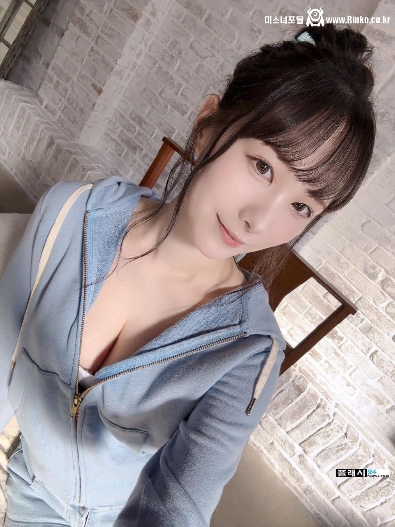 끼가 다분한 버스 가이드 출신 무라카미 유카