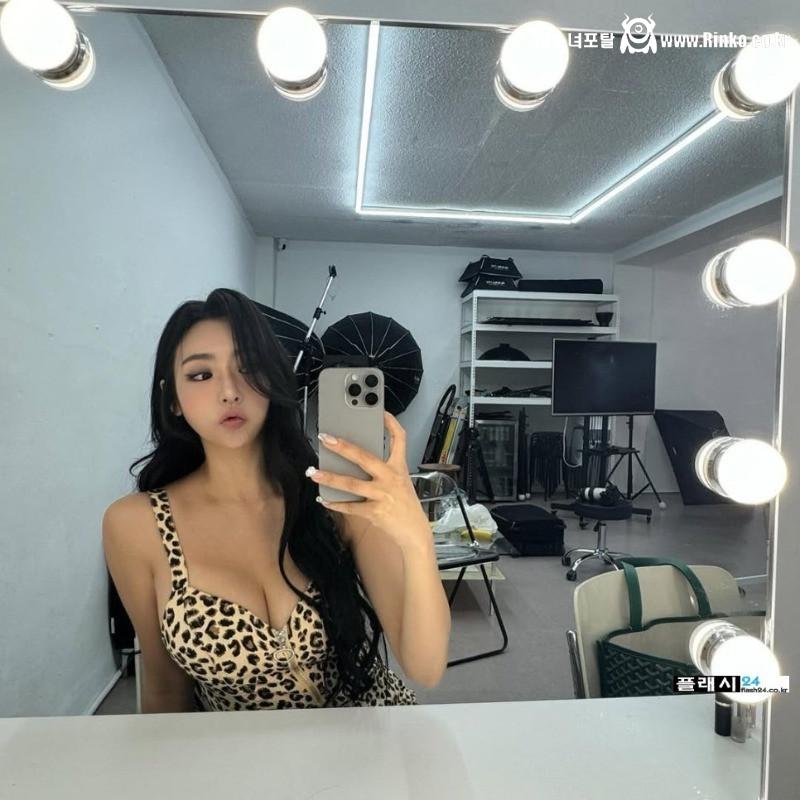 허애선 레이싱걸 이정도 사이즈였어