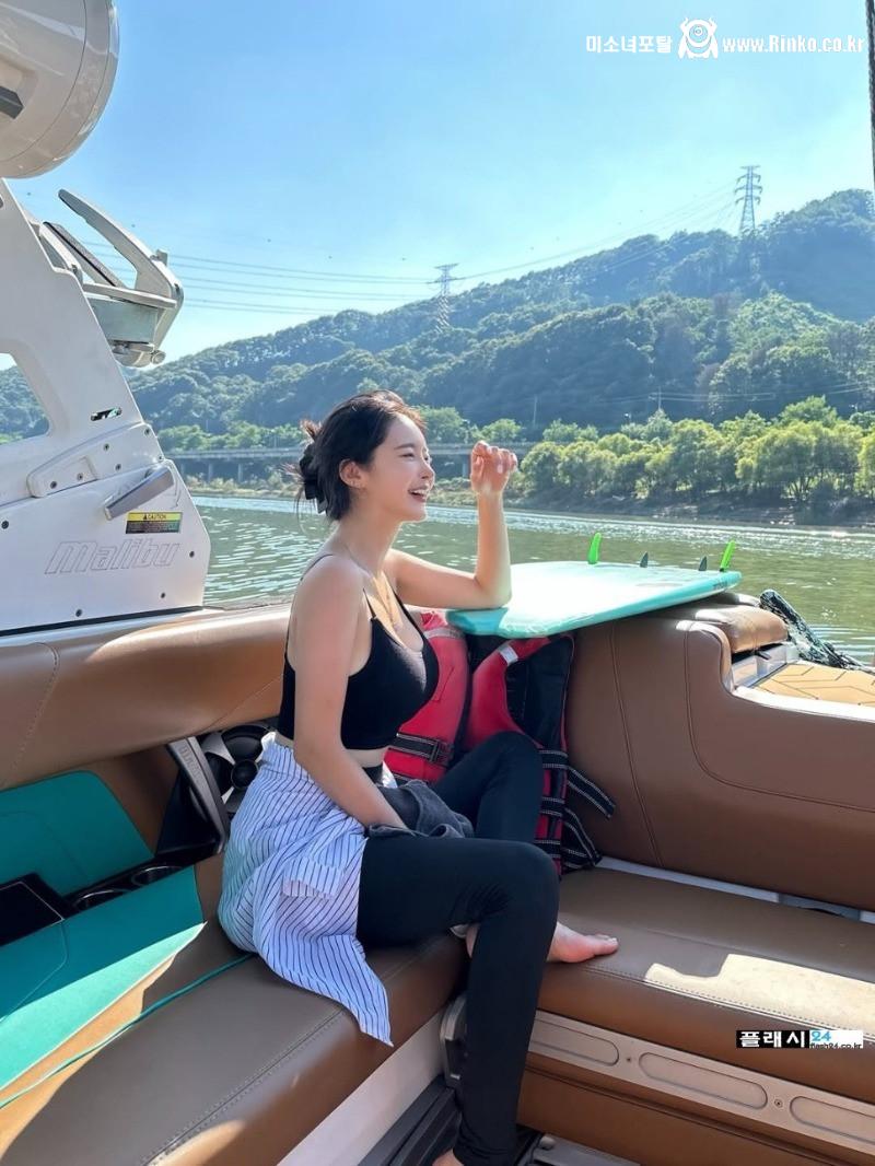 굉장히 과감한 레이싱걸 소이