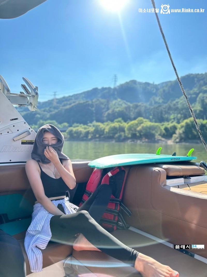 굉장히 과감한 레이싱걸 소이