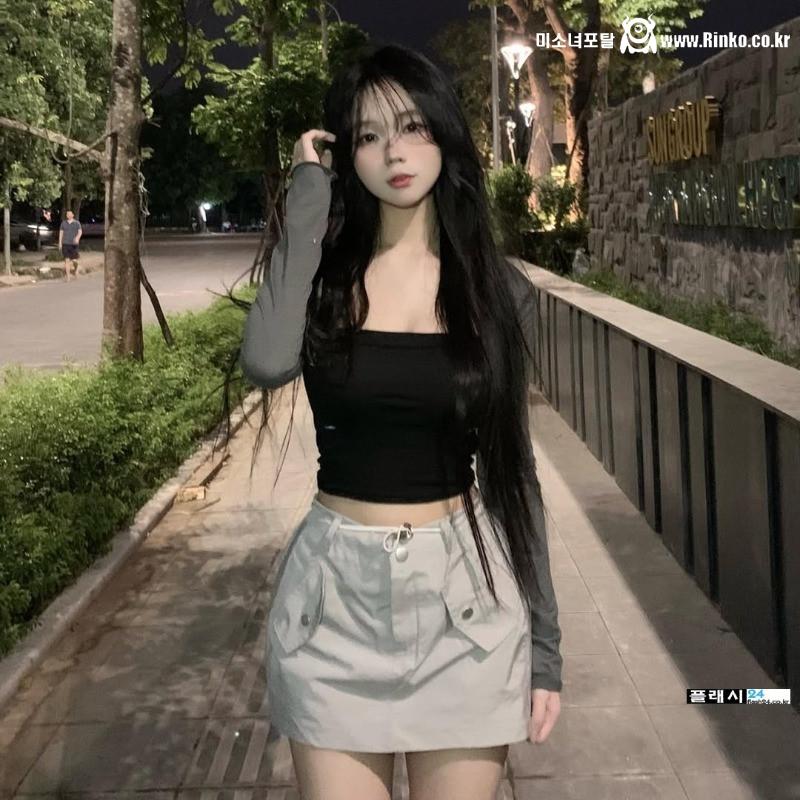 이누나는 옷이 너무 작은데