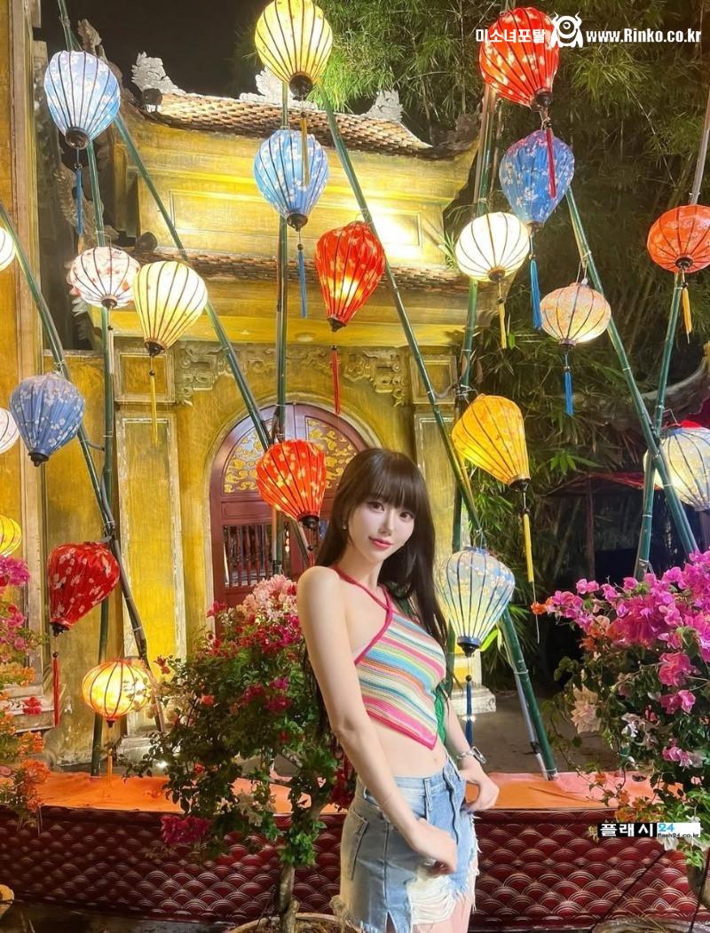 모델 도블리 수영복