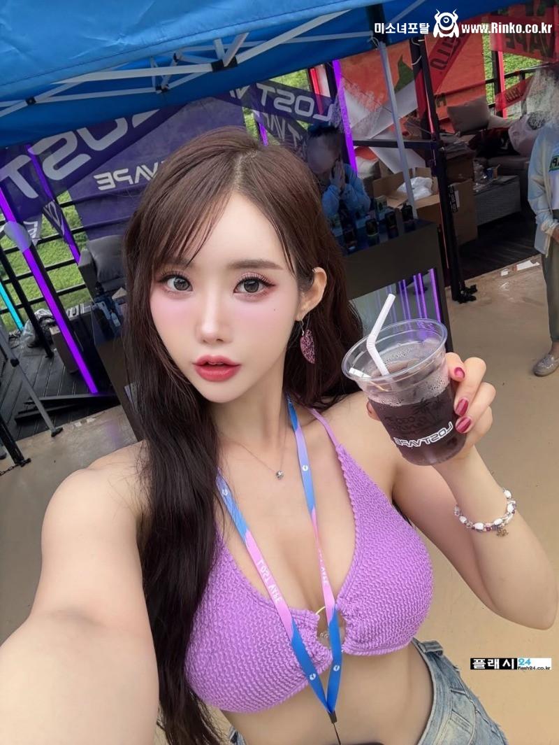 모델 도블리 수영복