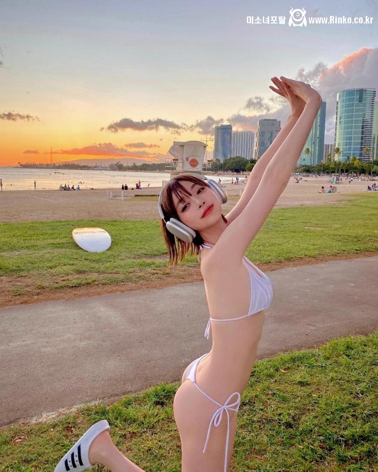 모델 강태리 인스타 & 브이로그 화이트 비키니 슬랜더