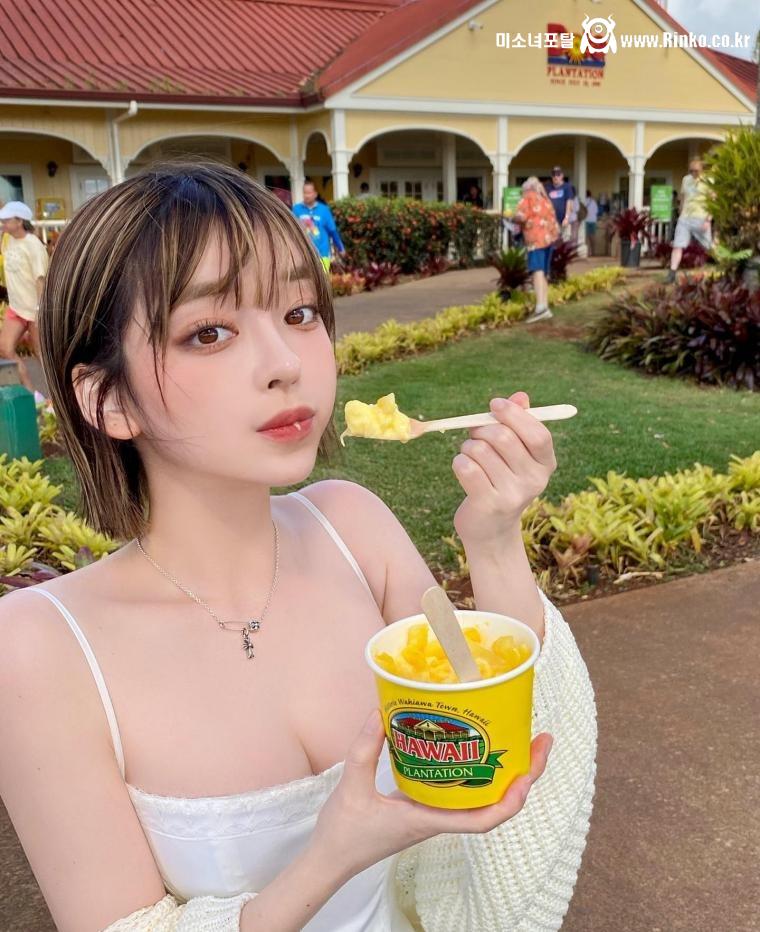 모델 강태리 인스타 & 브이로그 화이트 비키니 슬랜더