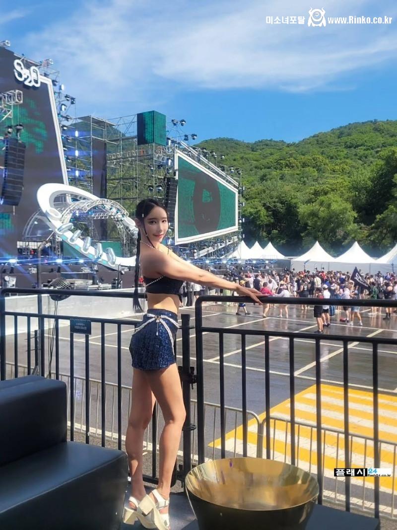 워터밤 카스쿨 레이싱걸 정하린