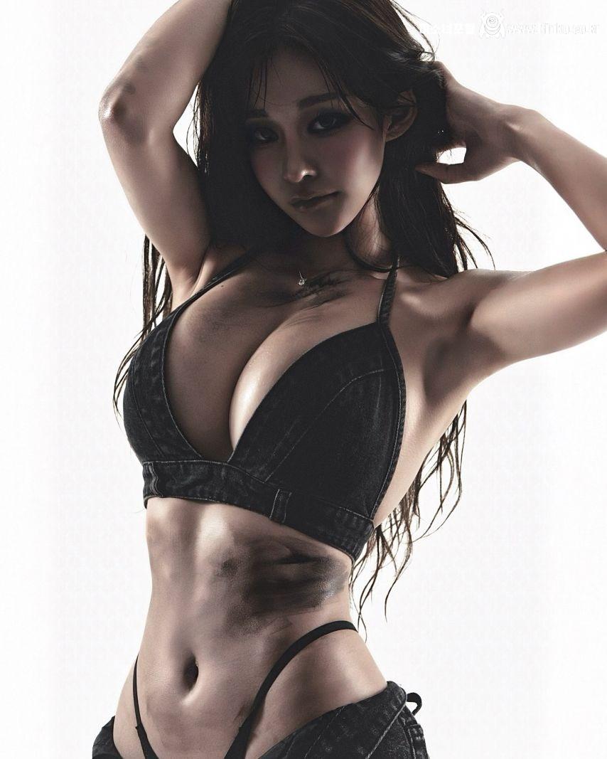 작은 팬티 매끈한 왁싱 Y존