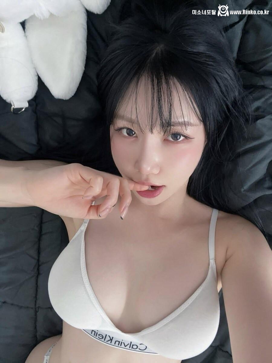 궁둥이가 엄청난 원피스녀