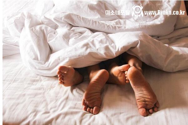 전국의 커플들이 아침부터 하는 행동