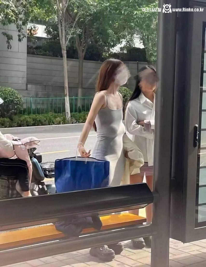 여자 뽕브라 대참사