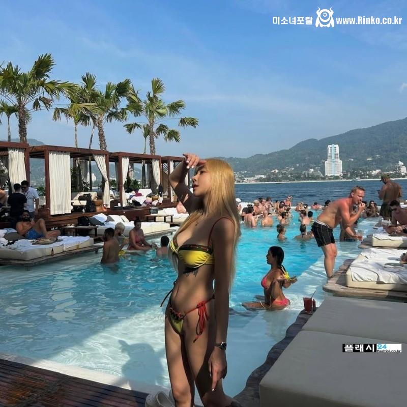 몸이 화려한 워터밤 DJ 예나