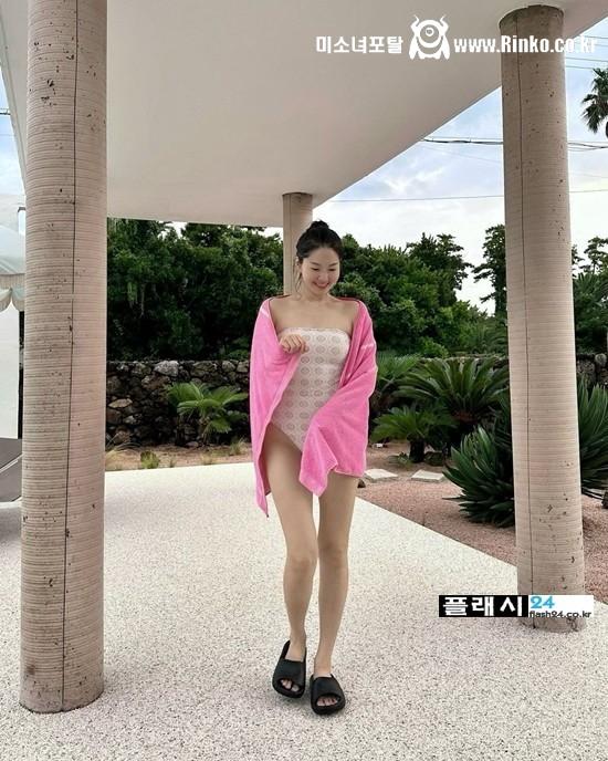 전진의 아내 류이서 수영복 몸매 공개