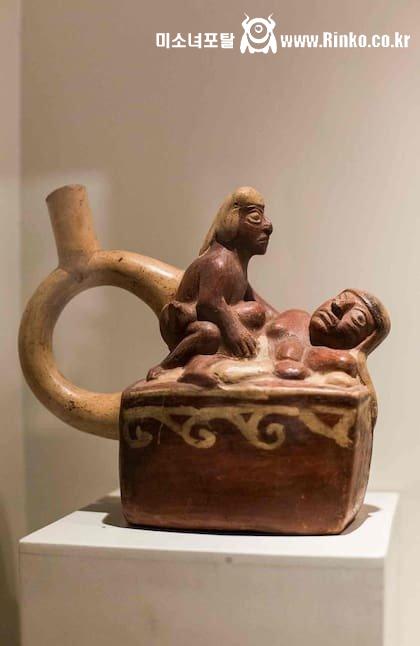 무려 2000년 된 포르노