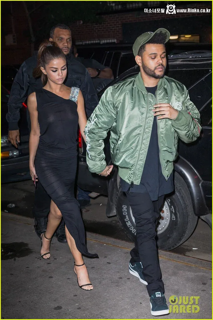 더 위켄드와 연애 당시 셀레나 고메즈 의상 & 몸매