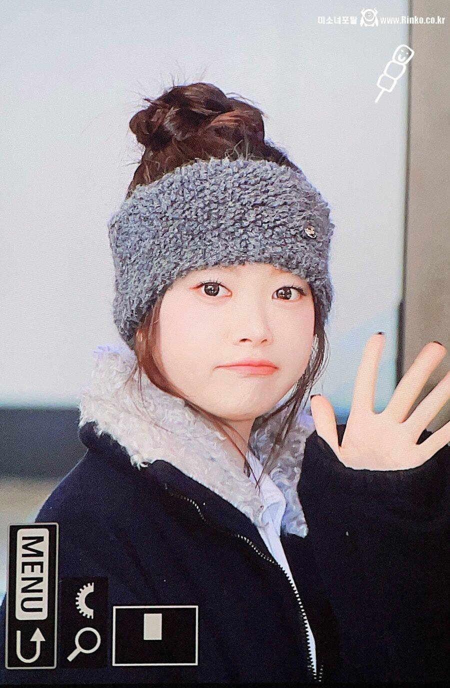 볼따꾸 빵빵한 르세라핌 홍은채