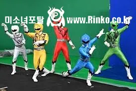 전대물에서 녹색 옷이 사라지고 있는 이유