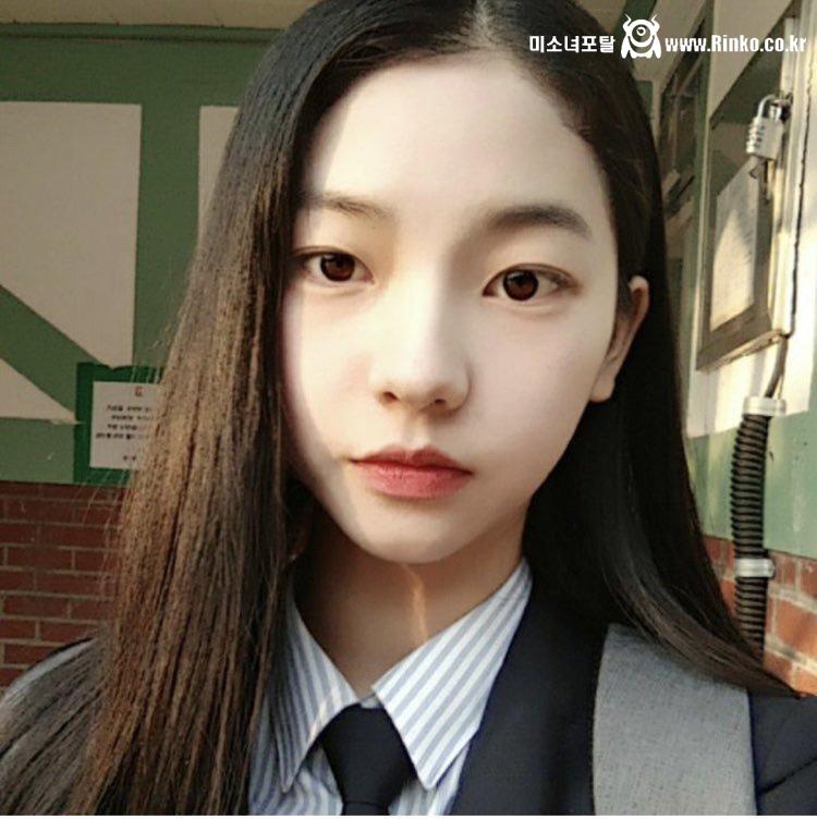 흑역사라는 카리나 여고딩시절 그나마 제일 잘 나온 사진