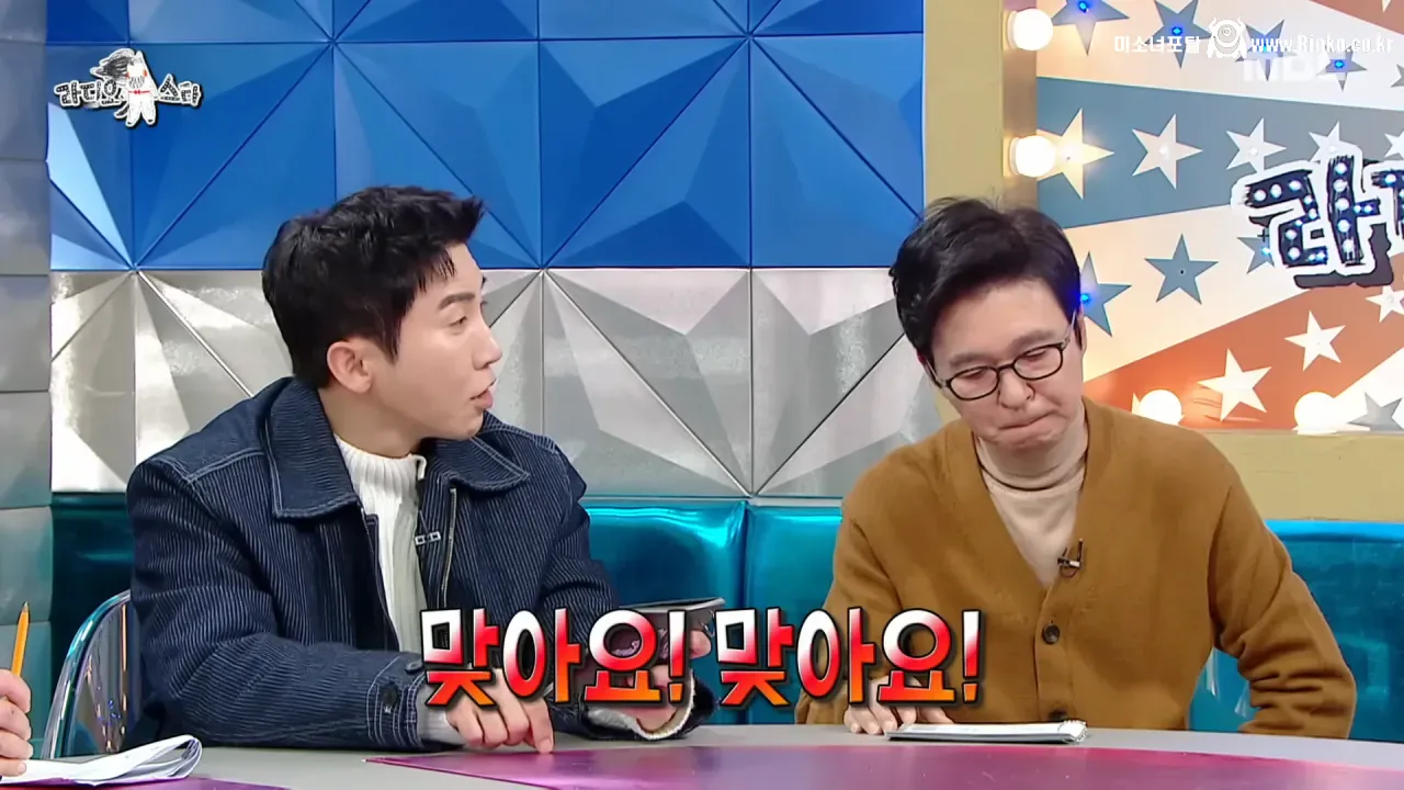 이동진은 자신이 쓴 한줄평을 다 기억할까