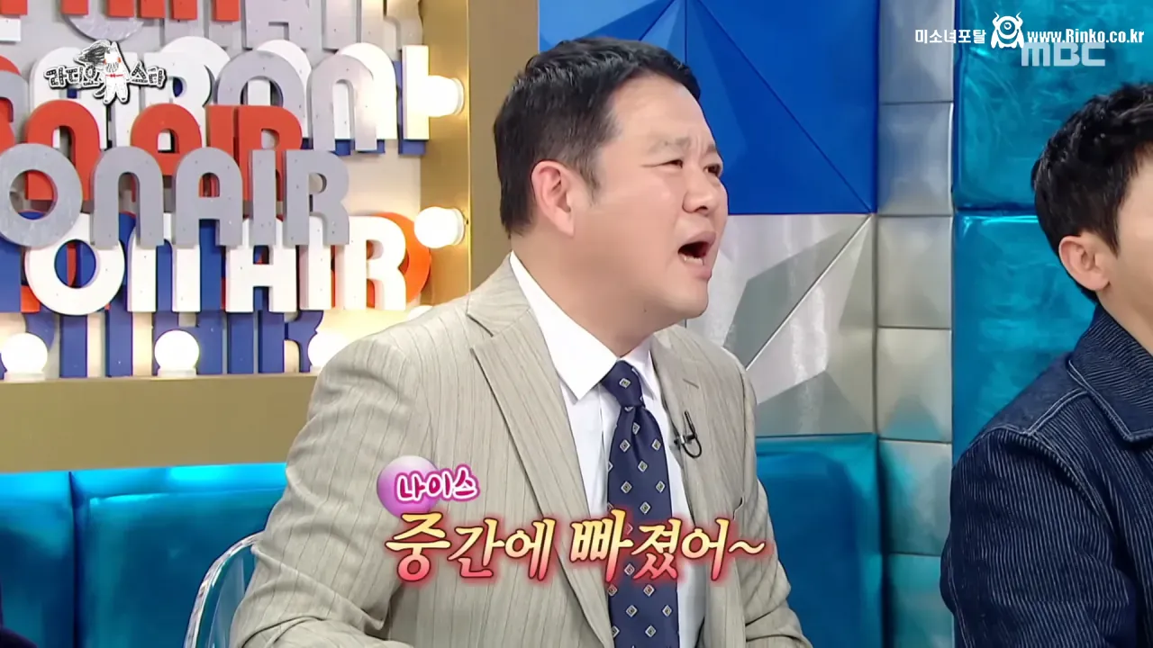이동진은 자신이 쓴 한줄평을 다 기억할까