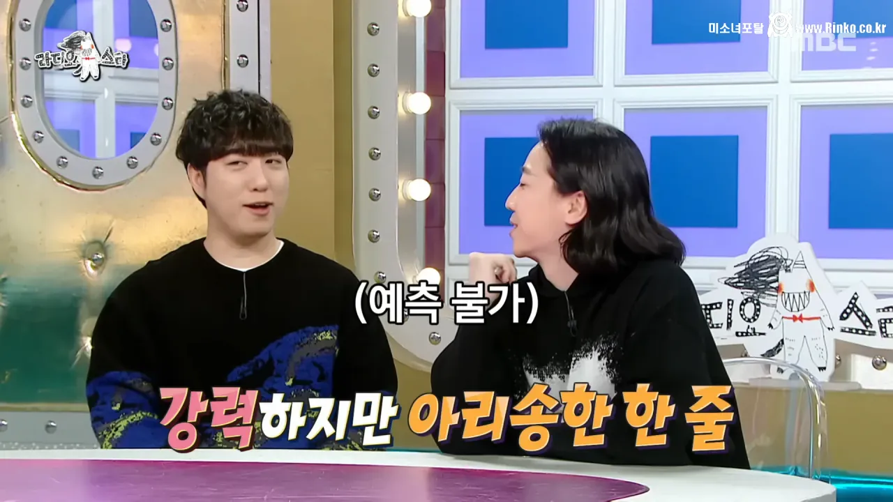 이동진은 자신이 쓴 한줄평을 다 기억할까